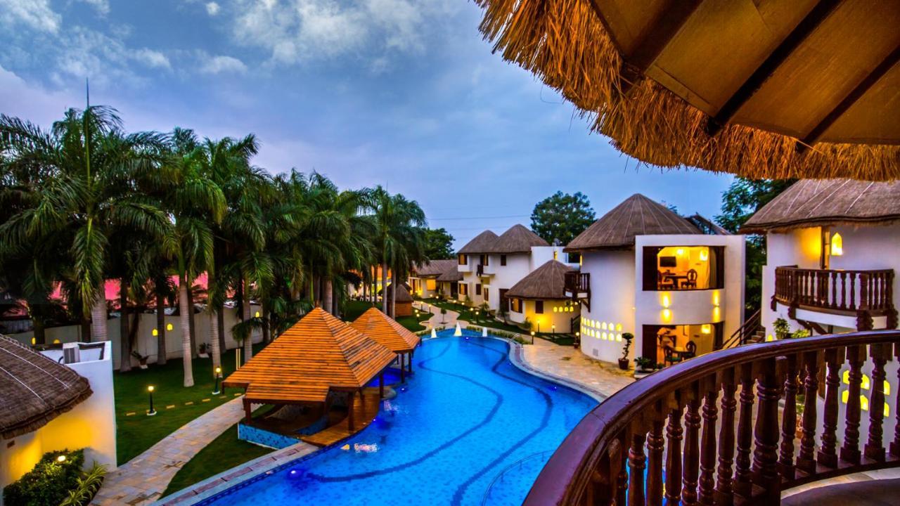 Nirali Resorts Rajkot Exterior foto